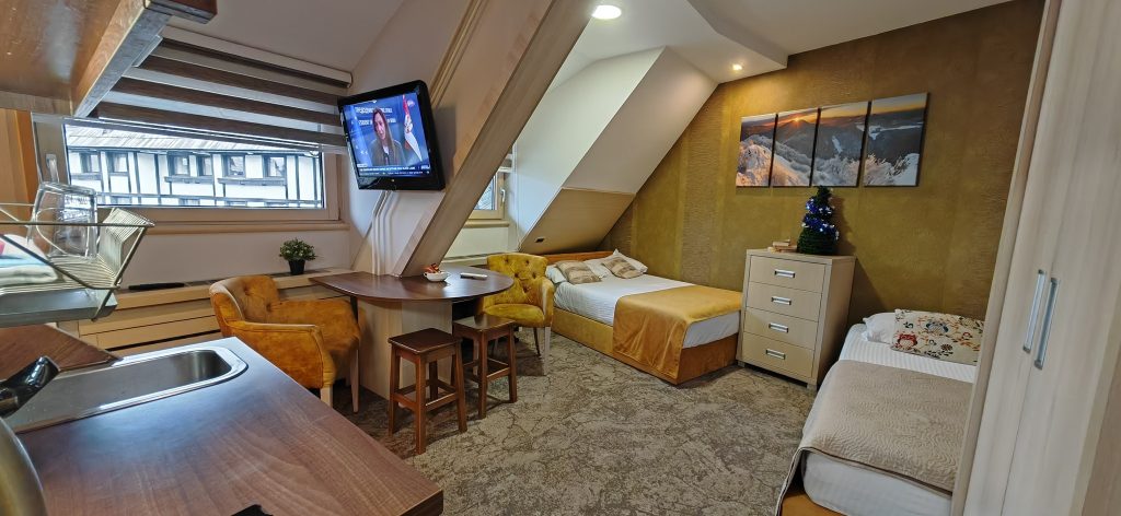 LUX apartman 2+2 u Konacima na Kopaoniku